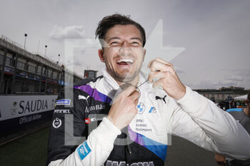 2021-04-25 - DENNIS Jake (gbr), BMW i Andretti Motorsport, BMW iFE.21, portrait during the 2021 Valencia ePrix, 3rd meeting of the 2020-21 Formula E World Championship, on the Circuit Ricardo Tormo from April 23 to 25, in Valencia, Spain - Photo François Flamand / DPPI - 2021 VALENCIA EPRIX, 3RD MEETING OF THE 2020-21 FORMULA E WORLD CHAMPIONSHIP - FORMULA E - MOTORS