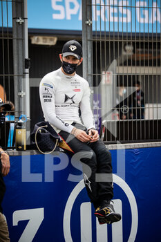2021-04-25 - VERGNE Jean-Eric (fra), DS Techeetah, DS E-Tense FE20, portrait grille de depart starting grid during the 2021 Valencia ePrix, 3rd meeting of the 2020-21 Formula E World Championship, on the Circuit Ricardo Tormo from April 23 to 25, in Valencia, Spain - Photo Germain Hazard / DPPI - 2021 VALENCIA EPRIX, 3RD MEETING OF THE 2020-21 FORMULA E WORLD CHAMPIONSHIP - FORMULA E - MOTORS