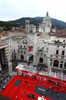 2021-06-16 - General view of the Vittoria Square red carpet of the Mille Miglia 2021  on june 15, 2021 in Brescia, Italy. Photo by Umberto Favretto /New Reporter - MILLE MIGLIA 2021  - HISTORIC - MOTORS