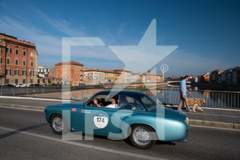 2021-06-16 - A car drives in Pisa  during the second leg of the Mille Miglia 2021  on june 17, 2021 in Pisa, Italy. Photo by Gianluca Checchi/New Reporter - MILLE MIGLIA 2021  - HISTORIC - MOTORS