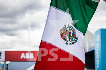 2021-06-17 - drapeaux flag mexico ambiance during the 2021 Puebla ePrix, 5th meeting of the 2020-21 Formula E World Championship, on the Autodromo Miguel E. Abed from June 18 to 20, in Puebla, Mexico - Photo Germain Hazard / DPPI - 2021 PUEBLA EPRIX, 5TH MEETING OF THE 2020-21 FORMULA E WORLD CHAMPIONSHIP - FORMULA E - MOTORS