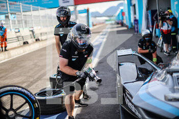 2021-06-20 - pit stop mecaniciens mechanics during the 2021 Puebla ePrix, 5th meeting of the 2020-21 Formula E World Championship, on the Autodromo Miguel E. Abed from June 18 to 20, in Puebla, Mexico - Photo Germain Hazard / DPPI - 2021 PUEBLA EPRIX, 5TH MEETING OF THE 2020-21 FORMULA E WORLD CHAMPIONSHIP - FORMULA E - MOTORS