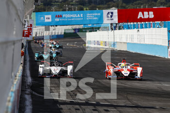 2021-06-20 - 36 Lotterer André (ger), TAG Heuer Porsche Formula E Team, Porsche 99X Electric, action 29 Sims Alexander (gbr), Mahindra Racing, Mahinda M7Electro, action during the 2021 Puebla ePrix, 5th meeting of the 2020-21 Formula E World Championship, on the Autodromo Miguel E. Abed from June 18 to 20, in Puebla, Mexico - Photo Xavi Bonilla / DPPI - 2021 PUEBLA EPRIX, 5TH MEETING OF THE 2020-21 FORMULA E WORLD CHAMPIONSHIP - FORMULA E - MOTORS