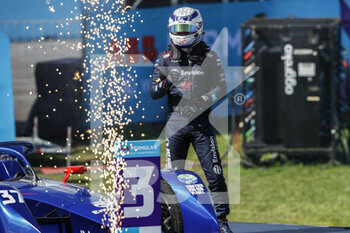 2021-06-20 - CASSIDY Nick (nzl), Envision Virgin Racing, Audi e-tron FE07, portrait celebrating his second place at the podium during the 2021 Puebla ePrix, 5th meeting of the 2020-21 Formula E World Championship, on the Autodromo Miguel E. Abed from June 18 to 20, in Puebla, Mexico - Photo Xavi Bonilla / DPPI - 2021 PUEBLA EPRIX, 5TH MEETING OF THE 2020-21 FORMULA E WORLD CHAMPIONSHIP - FORMULA E - MOTORS
