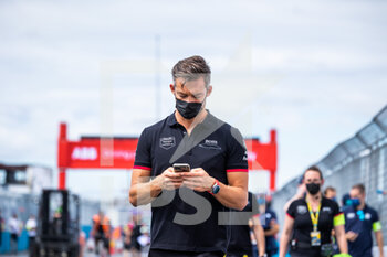 2021-07-09 - LOTTERER André (ger), TAG Heuer Porsche Formula E Team, Porsche 99X Electric, portrait trackwalk during the 2021 New York City ePrix, 6th meeting of the 2020-21 Formula E World Championship, on the Brooklyn Street Circuit from July 10 to 11, in New York, USA - Photo Germain Hazard / DPPI - 2021 NEW YORK CITY EPRIX, 6TH MEETING OF THE 2020-21 FORMULA E WORLD CHAMPIONSHIP - FORMULA E - MOTORS