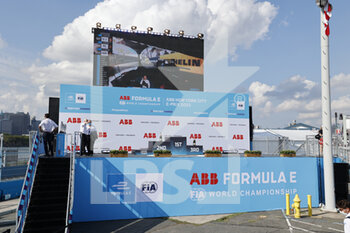 2021-07-10 - podium during the 2021 New York City ePrix, 6th meeting of the 2020-21 Formula E World Championship, on the Brooklyn Street Circuit from July 10 to 11, in New York, USA - Photo François Flamand / DPPI - 2021 NEW YORK CITY EPRIX, 6TH MEETING OF THE 2020-21 FORMULA E WORLD CHAMPIONSHIP - FORMULA E - MOTORS