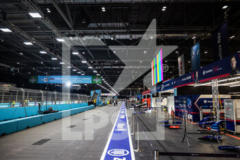 2021-07-22 - pitlane during the 2021 London ePrix, 7th meeting of the 2020-21 Formula E World Championship, on the ExCel London from July 24 to 25, in London, United Kingdom - Photo Germain Hazard / DPPI - 2021 LONDON EPRIX, 7TH MEETING OF THE 2020-21 FORMULA E WORLD CHAMPIONSHIP - FORMULA E - MOTORS