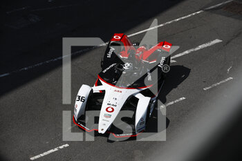 2021-07-23 - 36 Lotterer André (ger), TAG Heuer Porsche Formula E Team, Porsche 99X Electric, action during the 2021 London ePrix, 7th meeting of the 2020-21 Formula E World Championship, on the ExCel London from July 24 to 25, in London, United Kingdom - Photo Xavi Bonilla / DPPI - 2021 LONDON EPRIX, 7TH MEETING OF THE 2020-21 FORMULA E WORLD CHAMPIONSHIP - FORMULA E - MOTORS