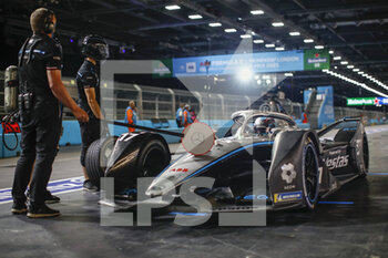 2021-07-23 - 17 De Vries Nyck (nld), Mercedes-Benz EQ Formula E Team, Mercedes-Benz EQ Silver Arrow 02, action during the 2021 London ePrix, 7th meeting of the 2020-21 Formula E World Championship, on the ExCel London from July 24 to 25, in London, United Kingdom - Photo Xavi Bonilla / DPPI - 2021 LONDON EPRIX, 7TH MEETING OF THE 2020-21 FORMULA E WORLD CHAMPIONSHIP - FORMULA E - MOTORS