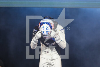 2021-07-24 - DENNIS Jake (gbr), BMW i Andretti Motorsport, BMW iFE.21, portrait celebrating his victory during the 2021 London ePrix, 7th meeting of the 2020-21 Formula E World Championship, on the ExCel London from July 24 to 25, in London, United Kingdom - Photo Xavi Bonilla / DPPI - 2021 LONDON EPRIX, 7TH MEETING OF THE 2020-21 FORMULA E WORLD CHAMPIONSHIP - FORMULA E - MOTORS
