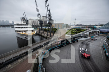 2021-07-25 - 36 Lotterer André (ger), TAG Heuer Porsche Formula E Team, Porsche 99X Electric, action during the 2021 London ePrix, 7th meeting of the 2020-21 Formula E World Championship, on the ExCel London from July 24 to 25, in London, United Kingdom - Photo Germain Hazard / DPPI - 2021 LONDON EPRIX, 7TH MEETING OF THE 2020-21 FORMULA E WORLD CHAMPIONSHIP - FORMULA E - MOTORS