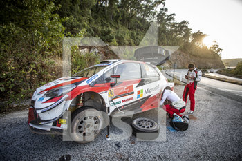 2020-09-19 - 33 EVANS Elfyn (GBR), MARTIN Scott (GBR), Toyota Yaris WRC, Toyota Gazoo Racing WRT, action changement de pneus, tires change during the 2020 Rally of Turkey, 5th round of the 2020 FIA WRC Championship from September 18 to 20, 2020 at Marmaris, Mugla in Turkey - Photo Gregory Lenormand / DPPI - RALLY OF TURKEY, 5TH ROUND OF THE 2020 FIA WRC - SATURDAY - RALLY - MOTORS