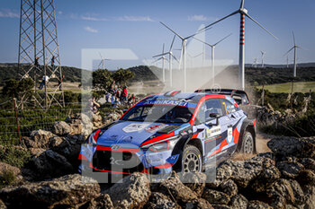 2020-10-09 - 07 LOUBET Pierre-Louis (fra), Vincent LANDAIS (fra), HYUNDAI 2C COMPETITION, HYUNDAI i20 Coupe.. WRC RC1 WRC, action during the 2020 Rally Italia Sardegna, 6th round of the 2020 FIA WRC Championship from October 8 to 11, 2020 at Alghero, Sardegna in Italy - Photo Paulo Maria / DPPI - RALLY OF SARDEGNA - 6TH ROUND OF THE 2020 FIA WRC CHAMPIONSHIP - RALLY - MOTORS