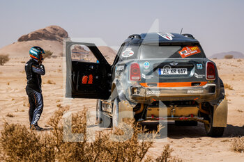 2021-01-06 - Terranova Orlando (arg), Mini, X-Raid Mini JCW Rally Team, Auto, portrait during the 4th stage of the Dakar 2021 between Wadi Al Dawasir and Riyadh, in Saudi Arabia on January 6, 2021 - Photo Florent Gooden / DPPI - DAKAR 2021 - 4TH STAGE - WADI AL DAWASIR - RIYADH - RALLY - MOTORS
