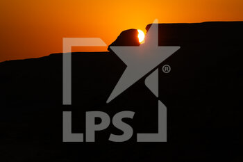 2021-01-07 - Landscape sunset during the 5th stage of the Dakar 2021 between Riyadh and Buraydah, in Saudi Arabia on January 7, 2021 - Photo Florent Gooden / DPPI - DAKAR 2021 - 5TH STAGE - RIYADH AND BURAYDAH - RALLY - MOTORS