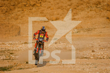 2021-01-07 - 03 Price Toby (aus), KTM, Red Bull KTM Factory Team, Moto, Bike, action during the 5th stage of the Dakar 2021 between Riyadh and Buraydah, in Saudi Arabia on January 7, 2021 - Photo Florent Gooden / DPPI - DAKAR 2021 - 5TH STAGE - RIYADH AND BURAYDAH - RALLY - MOTORS