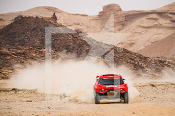 2021-01-07 - 311 Roma Nani (esp), Winocq Alexandre (fra), Hunter, Bahrain Raid Extreme, BRX, Auto, action during the 5th stage of the Dakar 2021 between Riyadh and Buraydah, in Saudi Arabia on January 7, 2021 - Photo Antonin Vincent / DPPI - DAKAR 2021 - 5TH STAGE - RIYADH AND BURAYDAH - RALLY - MOTORS