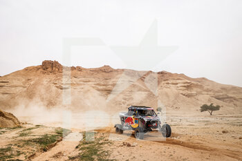 2021-01-07 - 381 Guthrie Mitchell (usa), Floene Ola (nor), OT3, Red Bull Off-Road Team USA, Light Weight Vehicles Prototype - T3, action during the 5th stage of the Dakar 2021 between Riyadh and Buraydah, in Saudi Arabia on January 7, 2021 - Photo Frédéric Le Floc'h / DPPI - DAKAR 2021 - 5TH STAGE - RIYADH AND BURAYDAH - RALLY - MOTORS