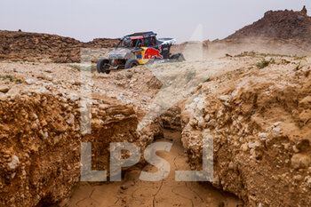 2021-01-07 - 383 Quintero Seth (usa), Zenz Dennis (deu), OT3, Red Bull Off-Road Team USA, Light Weight Vehicles Prototype - T3, action during the 5th stage of the Dakar 2021 between Riyadh and Buraydah, in Saudi Arabia on January 7, 2021 - Photo Florent Gooden / DPPI - DAKAR 2021 - 5TH STAGE - RIYADH AND BURAYDAH - RALLY - MOTORS