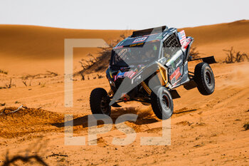 2021-01-08 - 408 Jones Austin (usa), Gugelmin Gustavo (bra), Can-Am, Monster Energy Can-Am, Motul, SSV Series - T4, action during the 6th stage of the Dakar 2021 between Al Qaisumah and Ha'il, in Saudi Arabia on January 8, 2021 - Photo Florent Gooden / DPPI - DAKAR 2021 - 6TH STAGE - AL QAISUMAH - HA'IL - RALLY - MOTORS