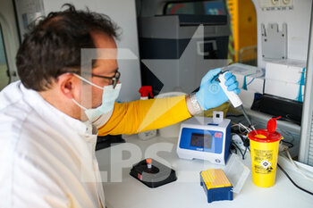 2021-01-09 - PCR Test Laboratory in the bivouac during the Rest Day of the Dakar 2021 in Ha'il, in Saudi Arabia on January 9, 2021 - Photo Julien Delfosse / DPPI - DAKAR 2021 - REST DAY - RALLY - MOTORS