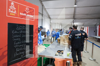 2021-01-10 - Catering, ASO during the Rest Day of the Dakar 2021 in Ha'il, in Saudi Arabia on January 9, 2021 - Photo Antonin Vincent / DPPI - 7TH STAGE OF THE DAKAR 2021 BETWEEN HA'IL AND SAKAKA - RALLY - MOTORS
