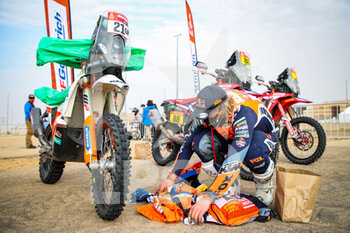 2021-01-10 - Sanders Daniel (aus), KTM, KTM Factory Team, Moto, Bike, portrait during the 7th stage of the Dakar 2021 between Ha'il and Sakaka, in Saudi Arabia on January 10, 2021 - Photo Julien Delfosse / DPPI - 7TH STAGE OF THE DAKAR 2021 BETWEEN HA'IL AND SAKAKA - RALLY - MOTORS
