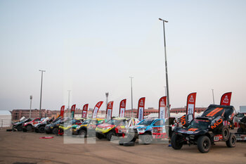 2021-01-10 - 322 Chabot Ronan (fra), Pillot Gilles (fra), Toyota, Overdrive Toyota, Auto, Parc fermé marathon during the 7th stage of the Dakar 2021 between Ha'il and Sakaka, in Saudi Arabia on January 10, 2021 - Photo Julien Delfosse / DPPI - 7TH STAGE OF THE DAKAR 2021 BETWEEN HA'IL AND SAKAKA - RALLY - MOTORS