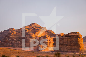 2021-01-13 - landscape, paysage during the 10th stage of the Dakar 2021 between Neom and Al-?Ula, in Saudi Arabia on January 13, 2021 - Photo Frédéric Le Floc'h / DPPI - 10TH STAGE OF THE DAKAR 2021 BETWEEN NEOM AND ALULA - RALLY - MOTORS