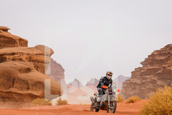 2021-01-13 - 54 Chapeliere Camille (fra), KTM, Team Baines Rally, Moto, Bike, action during the 10th stage of the Dakar 2021 between Neom and Al-?Ula, in Saudi Arabia on January 13, 2021 - Photo Frédéric Le Floc'h / DPPI - 10TH STAGE OF THE DAKAR 2021 BETWEEN NEOM AND ALULA - RALLY - MOTORS
