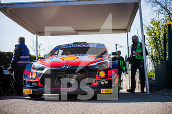 2021-04-22 - 11 Neuville Thierry (bel), Wydaeghe Martijn (bel), Hyundai Shell Mobis World Rally Team, Hyundai i20 Coupé WRC, ambiance during the 2021 Croatia Rally, 3rd round of the 2021 FIA WRC, FIA World Rally Car Championship, from April 22 to 25, 2021 in Zagreb, Croatia - Photo Bastien Roux / DPPI - 2021 CROATIA RALLY, 3RD ROUND OF THE 2021 FIA WRC, WORLD RALLY CAR CHAMPIONSHIP - RALLY - MOTORS