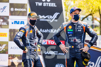 2021-04-25 - Neuville Thierry (bel), Wydaeghe Martijn (bel), Hyundai Shell Mobis World Rally Team, Hyundai i20 Coupé WRC, podium, portrait during the 2021 Croatia Rally, 3rd round of the 2021 FIA WRC, FIA World Rally Car Championship, from April 22 to 25, 2021 in Zagreb, Croatia - Photo Bastien Roux / DPPI - 2021 CROATIA RALLY, 3RD ROUND OF THE 2021 FIA WRC, WORLD RALLY CAR CHAMPIONSHIP - RALLY - MOTORS