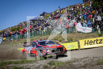 2021-05-23 - 11 Thierry NEUVILLE (BEL), Martijn Wydaeghe (BEL), HYUNDAI SHELL MOBIS WORLD RALLY TEAM, HYUNDAI I20 Coupé WRC, WRC ,action during the 2021 Rally de Portugal, 4th round of the 2021 FIA WRC, FIA World Rally Championship, from May 20 to 23, 2021 in Matosinhos, Portugal - Photo Paulo Maria / DPPI - 2021 RALLY DE PORTUGAL, 4TH ROUND OF THE 2021 FIA WRC, FIA WORLD RALLY CHAMPIONSHIP - RALLY - MOTORS