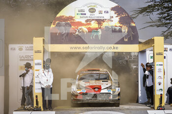 2021-06-27 - 01 Sebastien OGIER (FRA), Julien INGRASSIA (FRA), TOYOTA GAZOO RACING WRT, TOYOTA Yaris WRC, podium, portrait during the 2021 Safari Rally Kenya, 6th round of the 2021 FIA WRC, FIA World Rally Championship, from June 24 to 27, 2021 in Nairobi, Kenya - Photo François Flamand / DPPI - 2021 SAFARI RALLY KENYA, 6TH ROUND OF THE 2021 FIA WRC, FIA WORLD RALLY CHAMPIONSHIP - RALLY - MOTORS
