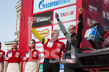 2021-07-01 - Winocq Alexandre (fra), Serradori, Buggy Century CR6, portrait during the Silk Way Rally 2021's start podium ceremony in Omsk, Russia on July 1, 2021 - Photo Frédéric Le Floc'h / DPPI - SILK WAY RALLY 2021 - RALLY - MOTORS