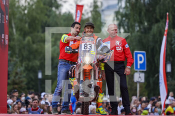 2021-07-01 - 83 Davaa Enkhsaruul (mng), KTM 450 Rally Factory Replica, action during the Silk Way Rally 2021's start podium ceremony in Omsk, Russia on July 1, 2021 - Photo Julien Delfosse / DPPI - SILK WAY RALLY 2021 - RALLY - MOTORS
