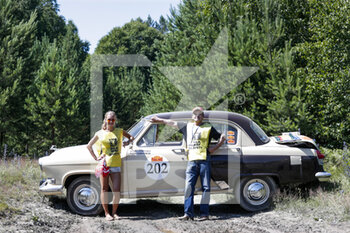 2021-07-03 - Gaz car, Silk way Safety during the Silk Way Rally 2021's 2nd stage between Novosibirsk and Gorno-Altaysk, in Russia on July 03, 2021 - Photo Frédéric Le Floc'h / DPPI - SILK WAY RALLY 2021'S 2ND STAGE BETWEEN NOVOSIBIRSK AND GORNO-ALTAYSK - RALLY - MOTORS