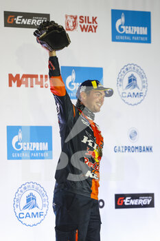 2021-07-06 - Walkner Matthias (aut), Red Bull KTM Factory Racing, KTM 450 Rally Factory Replica, portrait during the Silk Way Rally 2021's finish podium ceremony in Gorno-Altaysk, Russia on July 6, 2021 - Photo Julien Delfosse / DPPI - SILK WAY RALLY 2021'S 5TH STAGE AROUND GORNO-ALTAYSK - RALLY - MOTORS