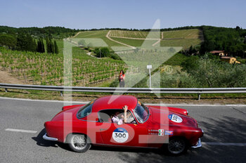 2021-06-18 - A car drives in the Chianti region  during the third leg of the Mille Miglia 2021  on june 18, 2021 in Chianti, Italy. Photo by Umberto Favretto/New Reporter - MILLE MIGLIA 2021  - HISTORIC - MOTORS