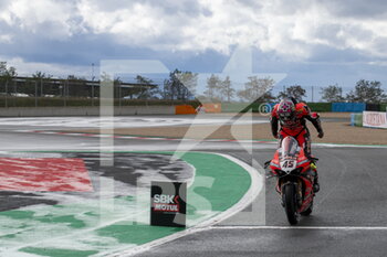 2020-09-27 -  1°  n°45 Scott Redding - Ducati Panigale V4 R ARUBA.IT Racing-Ducati  - ROUND 7 PIRELLI FRENCH ROUND RACE2 - SUPERBIKE - MOTORS