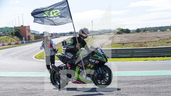 2020-10-17 - N° 1 Jonathan Rea  GBR Kawasaki Zx-10RR Kawasaki Racing Team WorldSBK
Wins the sixth World Superbike title
The flag - ROUND 8 PIRELLI ESTORIL ROUND RACE1 - SUPERBIKE - MOTORS