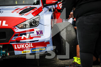 2020-10-10 - BRC Hyundai N LUKOIL Squadra Corse, Hyundai i30 N TCR, atmosphere during the 2020 FIA WTCR Race of Slovakia, 3rd round of the 2020 FIA World Touring Car Cup, on the Automotodrom Slovakia Ring, from October 9 to 11, 2020 in Orechova Poton, Slovakia - Photo Florent Gooden / DPPI - 2020 FIA WTCR RACE OF SLOVAKIA, 3RD ROUND OF THE WORLD TOURING CAR CUP - GRAND TOURISM - MOTORS