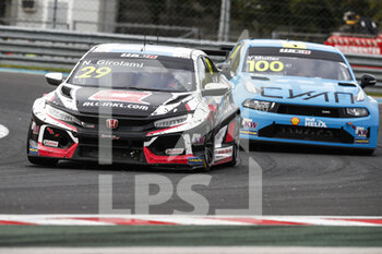 2020-10-18 - 29 GIROLAMI Nestor (arg), ALL-INKL.DE Munnich Motorsport, Honda Civic TCR, action and 100 MULLER Yvan (fra), Cyan Performance Lynk and Co, Lynk and Co 03 TCR, action during the 2020 FIA WTCR Race of Hungary, 4th round of the 2020 FIA World Touring Car Cup, on the Hungaroring, from October 16 to 18, 2020 in Mogyor.d, near Budapest, Hungary - Photo Xavi Bonilla / DPPI - 2020 FIA WTCR RACE OF HUNGARY, 4TH ROUND OF THE 2020 WORLD TOURING CAR CUP - SUNDAY - GRAND TOURISM - MOTORS