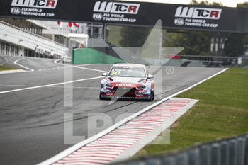 2020-10-18 - 30 TARQUINI Gabriele (ita), BRC Hyundai N LUKOIL Squadra Corse, Hyundai i30 N TCR, action during the 2020 FIA WTCR Race of Hungary, 4th round of the 2020 FIA World Touring Car Cup, on the Hungaroring, from October 16 to 18, 2020 in Mogyor.d, near Budapest, Hungary - Photo Xavi Bonilla / DPPI - 2020 FIA WTCR RACE OF HUNGARY, 4TH ROUND OF THE 2020 WORLD TOURING CAR CUP - SUNDAY - GRAND TOURISM - MOTORS