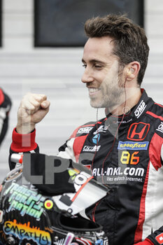 2020-10-18 - GUERRIERI Esteban (arg), ALL-INKL.DE Munnich Motorsport, Honda Civic TCR, portrait celebrating his victory during the 2020 FIA WTCR Race of Hungary, 4th round of the 2020 FIA World Touring Car Cup, on the Hungaroring, from October 16 to 18, 2020 in Mogyor - 2020 FIA WTCR RACE OF HUNGARY, 4TH ROUND OF THE 2020 WORLD TOURING CAR CUP - SUNDAY - GRAND TOURISM - MOTORS