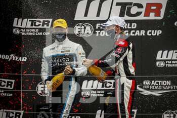 2020-10-18 - GIROLAMI Nestor (arg), ALL-INKL.DE Munnich Motorsport, Honda Civic TCR, portrait, EHRLACHER Yann (fra), Cyan Performance Lynk and Co, Lynk and Co 03 TCR, portrait podium RACE 1 during the 2020 FIA WTCR Race of Hungary, 4th round of the 2020 FIA World Touring Car Cup, on the Hungaroring, from October 16 to 18, 2020 in Mogyor.d, Budapest, Hungary - Photo Paulo Maria / DPPI - 2020 FIA WTCR RACE OF HUNGARY, 4TH ROUND OF THE 2020 WORLD TOURING CAR CUP - SUNDAY - GRAND TOURISM - MOTORS