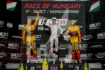 2020-10-18 - CORONEL Tom (ned), Comtoyou DHL Team Audi Sport, Audi LMS, portrait VERNAY Jean-Karl (fra), Team Mulsanne, Alfa Giulietta TCR, portrait BERTHON Nathanael (fra), Comtoyou DHL Team Audi Sport, Audi LMS, portrait podium RACE 1 during the 2020 FIA WTCR Race of Hungary, 4th round of the 2020 FIA World Touring Car Cup, on the Hungaroring, from October 16 to 18, 2020 in Mogyor.d, Budapest, Hungary - Photo Paulo Maria / DPPI - 2020 FIA WTCR RACE OF HUNGARY, 4TH ROUND OF THE 2020 WORLD TOURING CAR CUP - SUNDAY - GRAND TOURISM - MOTORS