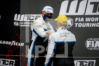 2020-10-18 - MULLER Yvan (fra), Cyan Performance Lynk and Co, Lynk and Co 03 TCR, portrait podium RACE 2 during the 2020 FIA WTCR Race of Hungary, 4th round of the 2020 FIA World Touring Car Cup, on the Hungaroring, from October 16 to 18, 2020 in Mogyor.d, Budapest, Hungary - Photo Paulo Maria / DPPI - 2020 FIA WTCR RACE OF HUNGARY, 4TH ROUND OF THE 2020 WORLD TOURING CAR CUP - SUNDAY - GRAND TOURISM - MOTORS