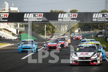 2020-10-18 - 12 URRUTIA Santiago (ury), Cyan Performance Lynk and Co, Lynk and Co 03 TCR, action and 30 TARQUINI Gabriele (ita), BRC Hyundai N LUKOIL Squadra Corse, Hyundai i30 N TCR, action during the 2020 FIA WTCR Race of Hungary, 4th round of the 2020 FIA World Touring Car Cup, on the Hungaroring, from October 16 to 18, 2020 in Mogyor.d, near Budapest, Hungary - Photo Xavi Bonilla / DPPI - 2020 FIA WTCR RACE OF HUNGARY, 4TH ROUND OF THE 2020 WORLD TOURING CAR CUP - SUNDAY - GRAND TOURISM - MOTORS