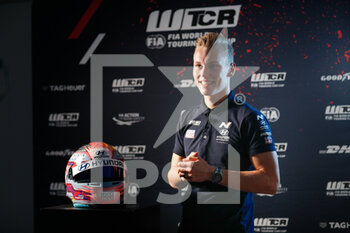 2020-10-31 - Engstler Luca (deu), Engstler Hyundai N Liqui Moly Racing Team, Hyundai i30 N TCR, portrait helmet, casque, during the 2020 FIA WTCR Race of Spain, 5th round of the 2020 FIA World Touring Car Cup, on the Ciudad del Motor de Arag - 2020 FIA WTCR RACE OF SPAIN, 5TH ROUND OF THE WORLD TOURING CAR CUP - SATURDAY - GRAND TOURISM - MOTORS